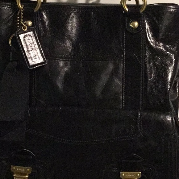 🌻Coach Large Leather Poppy Tote with large front pocket, three sections. - Picture 2 of 16